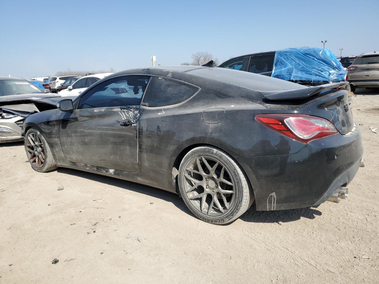 2010 Hyundai Genesis - Image 2