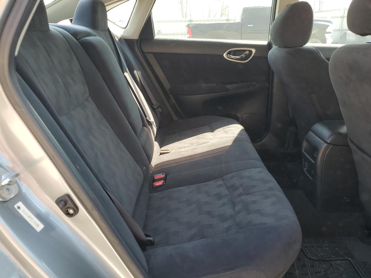 2013 Nissan Sentra - Image 10