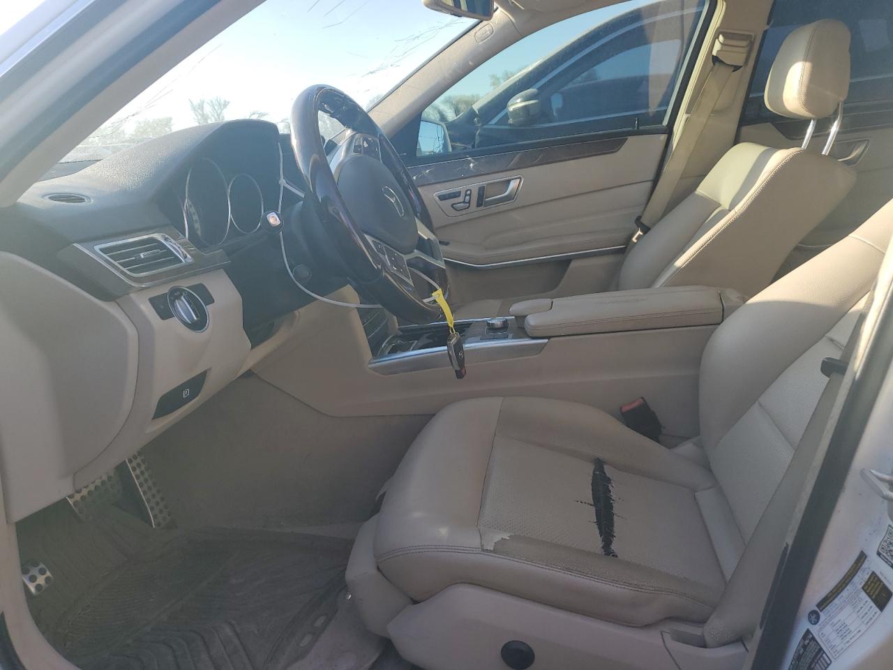 2014 Mercedes-Benz E 350 VIN: WDDHF5KB2EB012570 Lot: 49592345