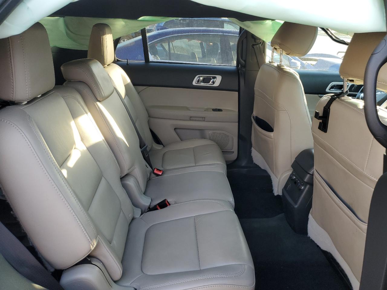 2014 Ford Explorer - Image 11