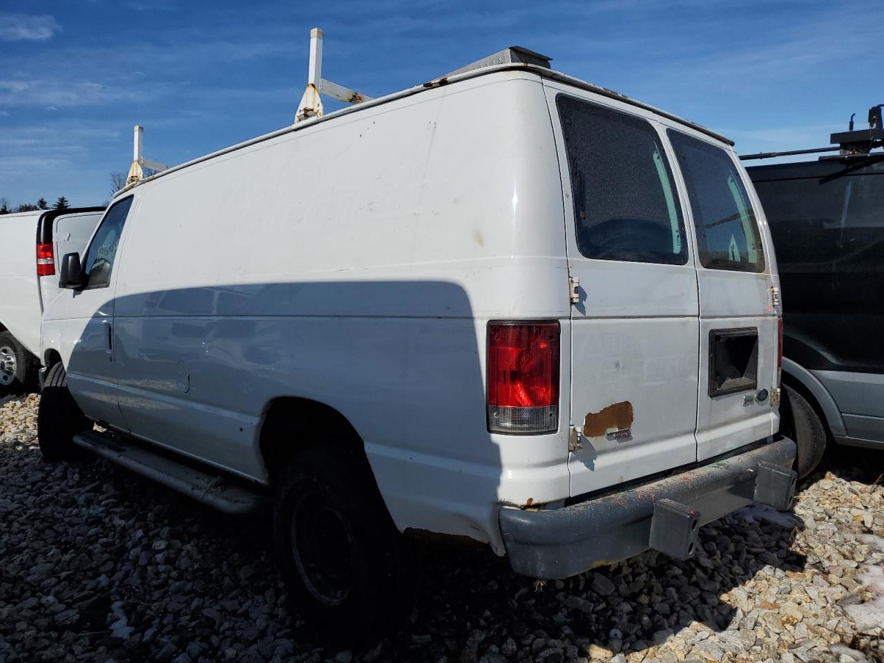 2013 Ford Econoline - Image 2