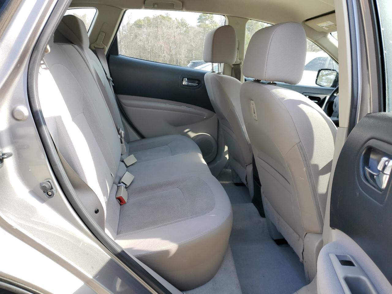 2014 Nissan Rogue - Image 11