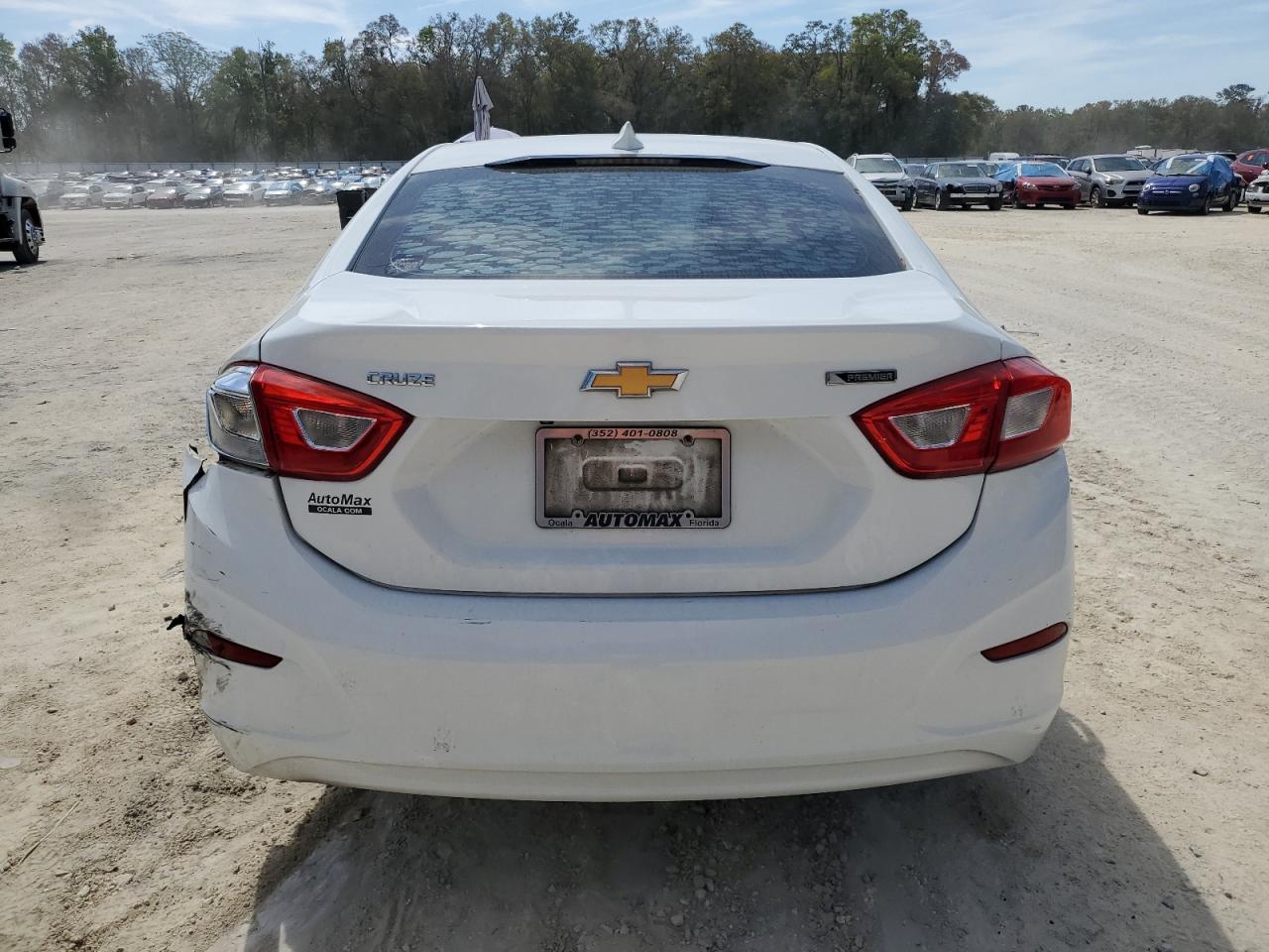 2017 Chevrolet Cruze - Image 6