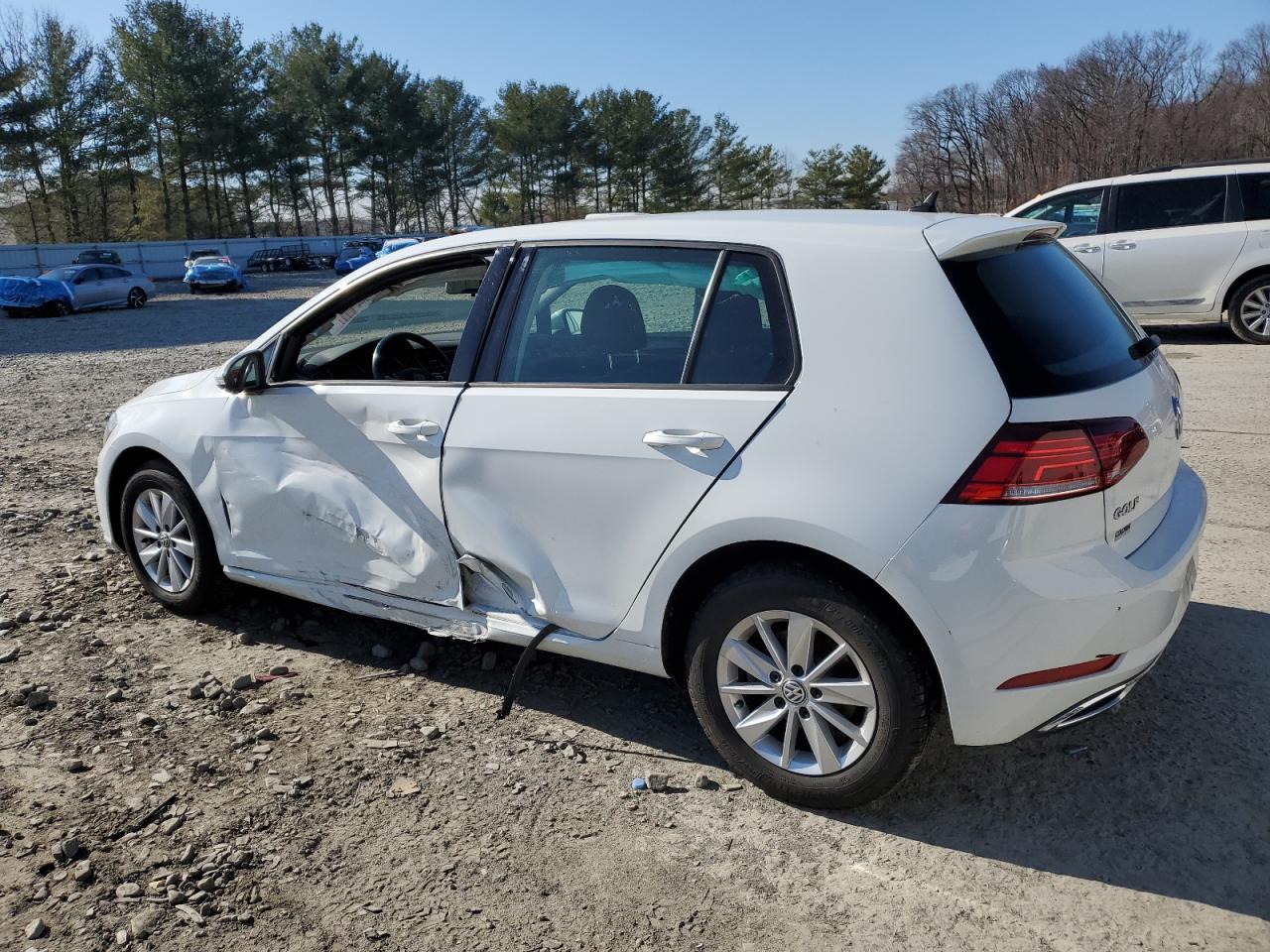 2019 Volkswagen Golf - Image 2
