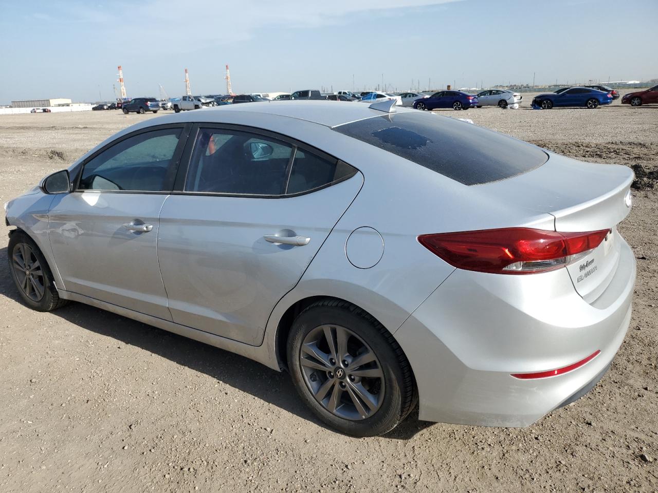2018 Hyundai Elantra - Image 2