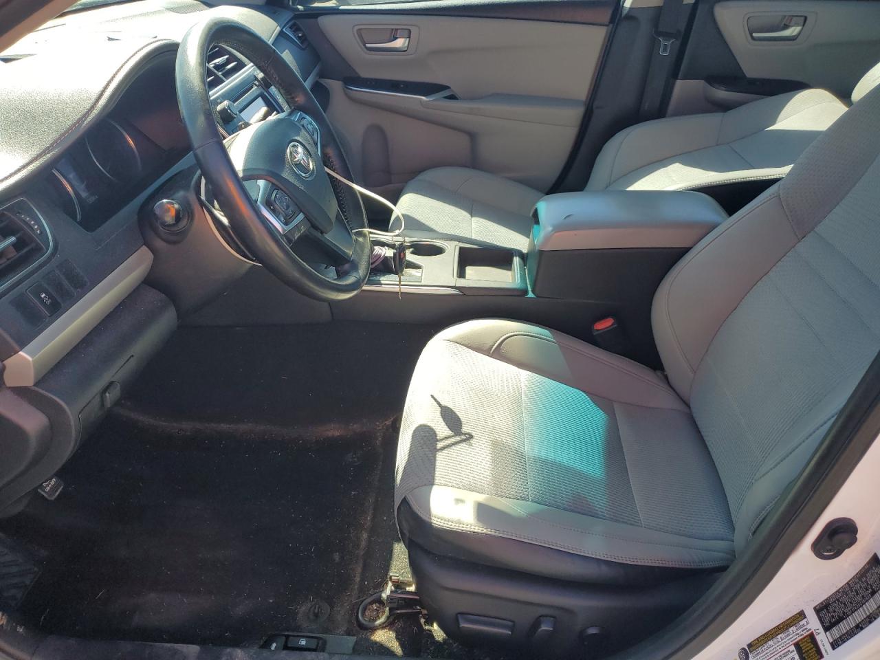 2016 Toyota Camry Le VIN: 4T1BF1FK2GU197628 Lot: 47879845