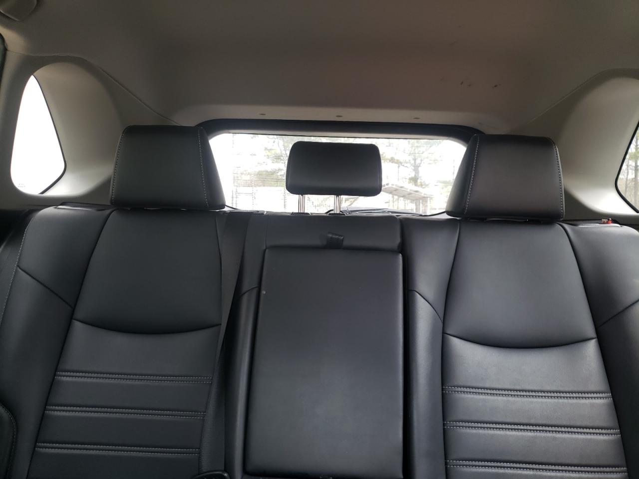 2019 Toyota RAV 4 - Image 10
