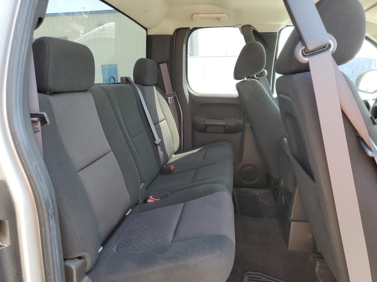 2011 Chevrolet Silverado - Image 10