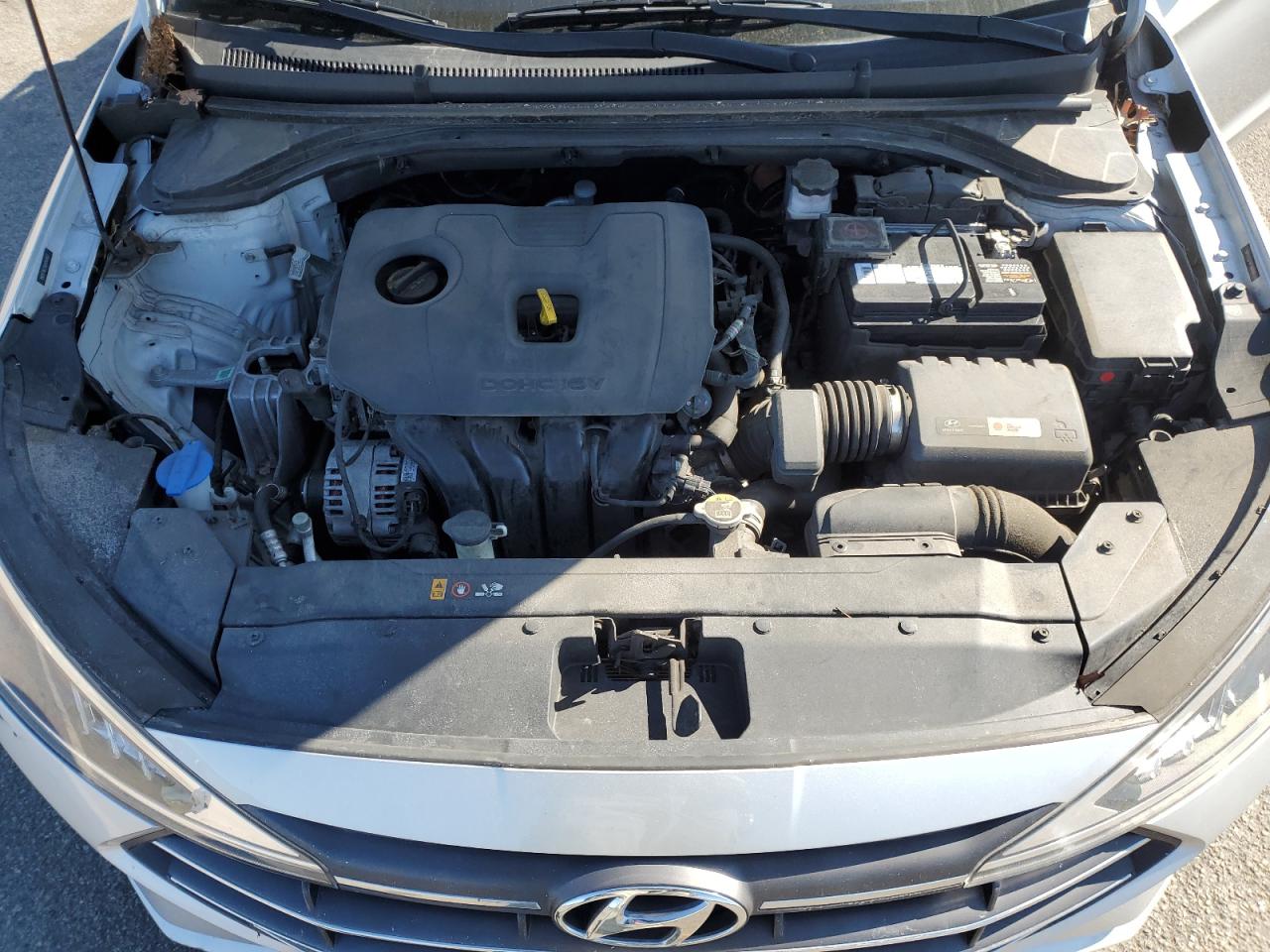 2019 Hyundai Elantra - Image 11