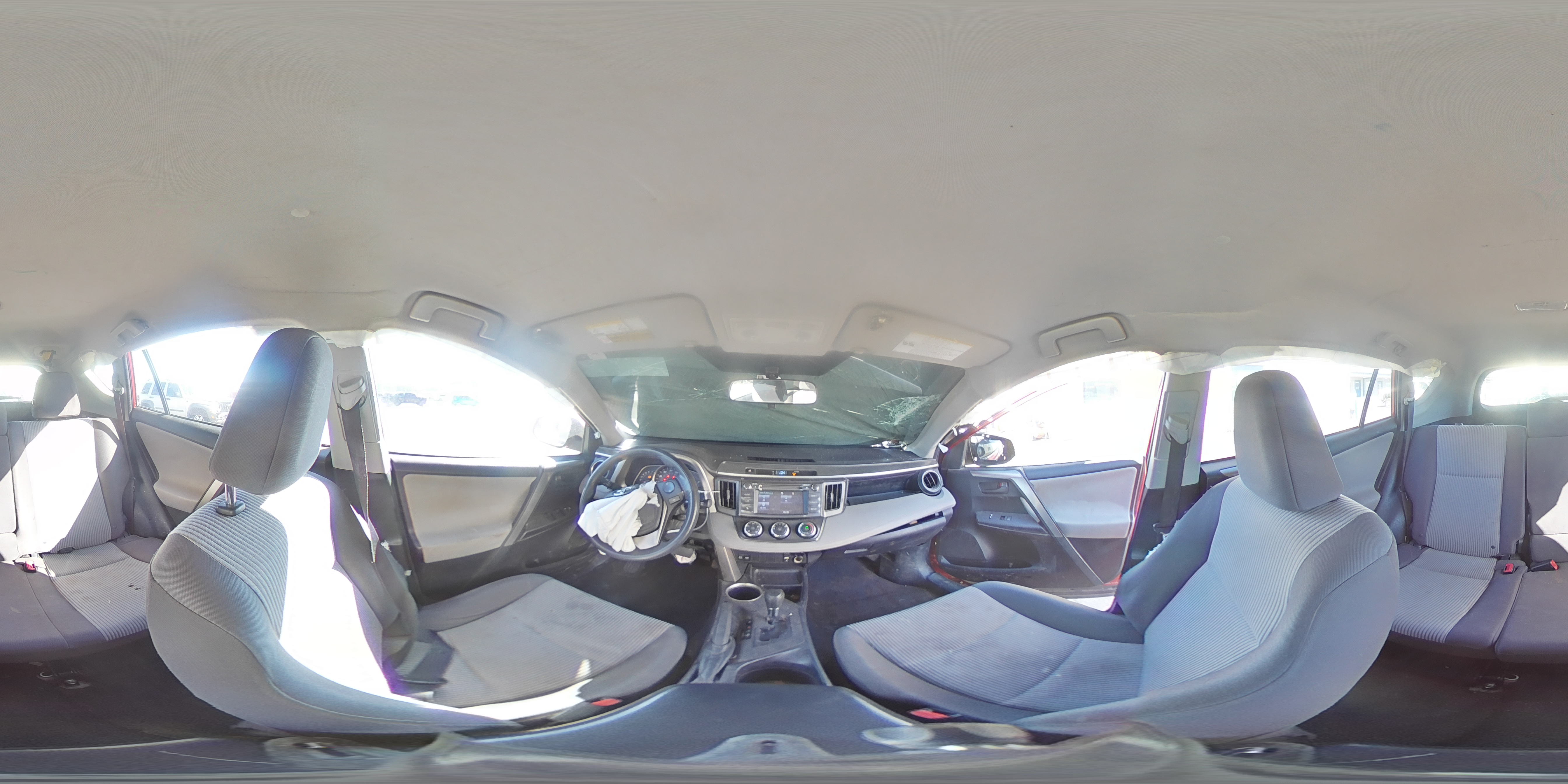 2015 Toyota RAV 4 - Image 13