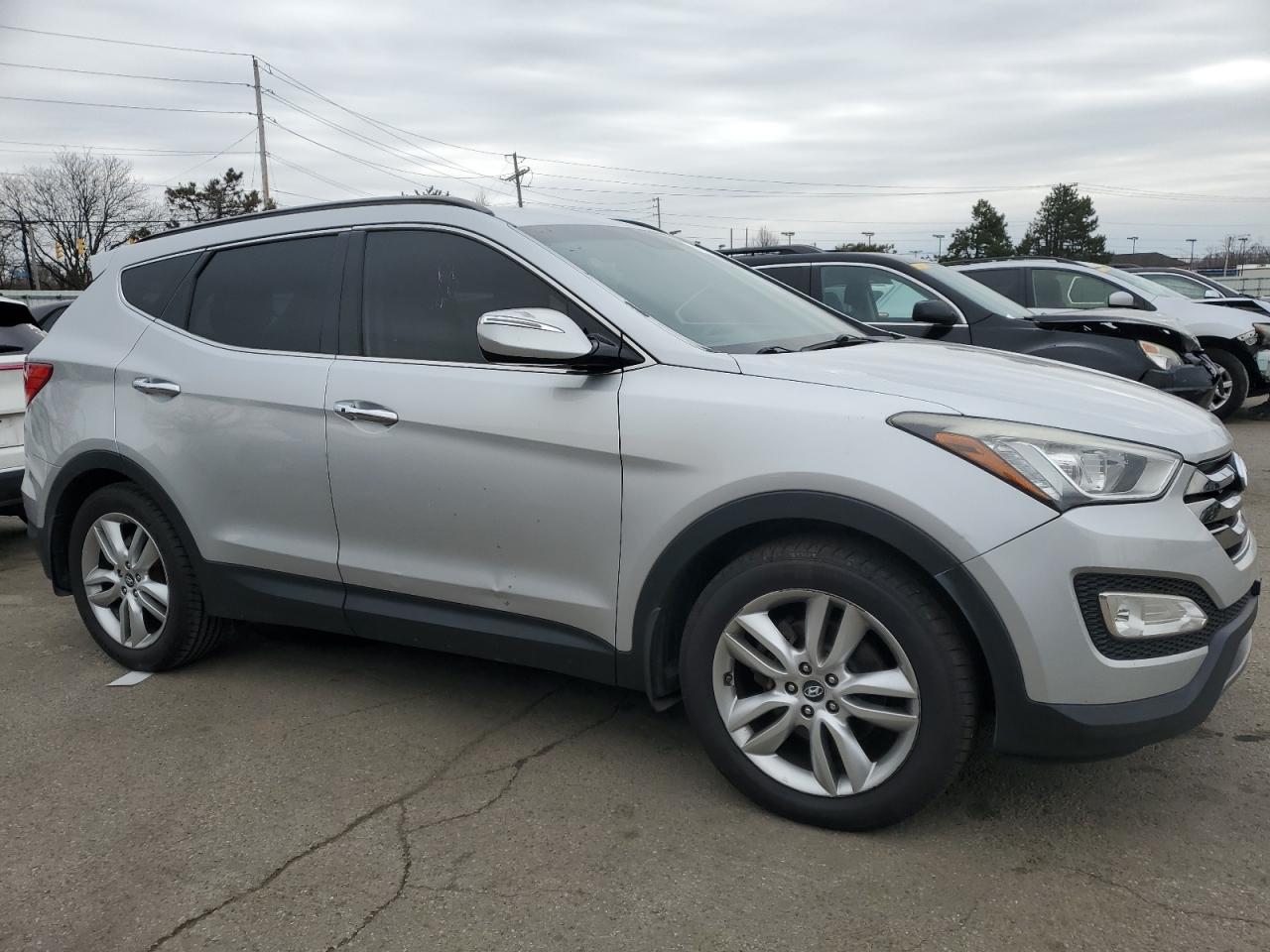 2014 Hyundai Santa Fe - Image 4