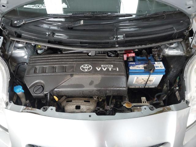 2009 TOYOTA YARIS TR V