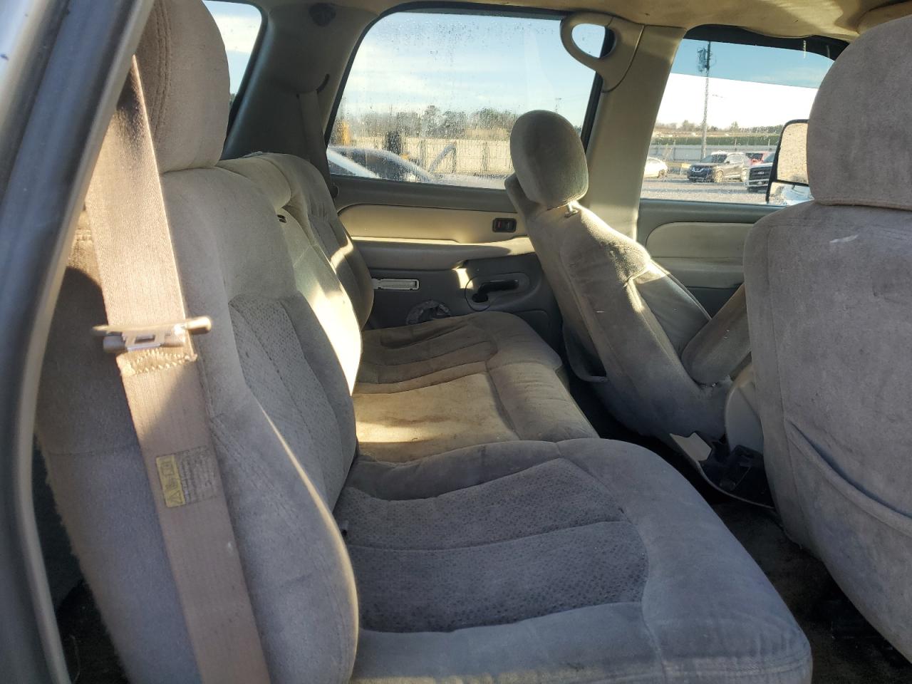 2001 Chevrolet Tahoe - Image 11