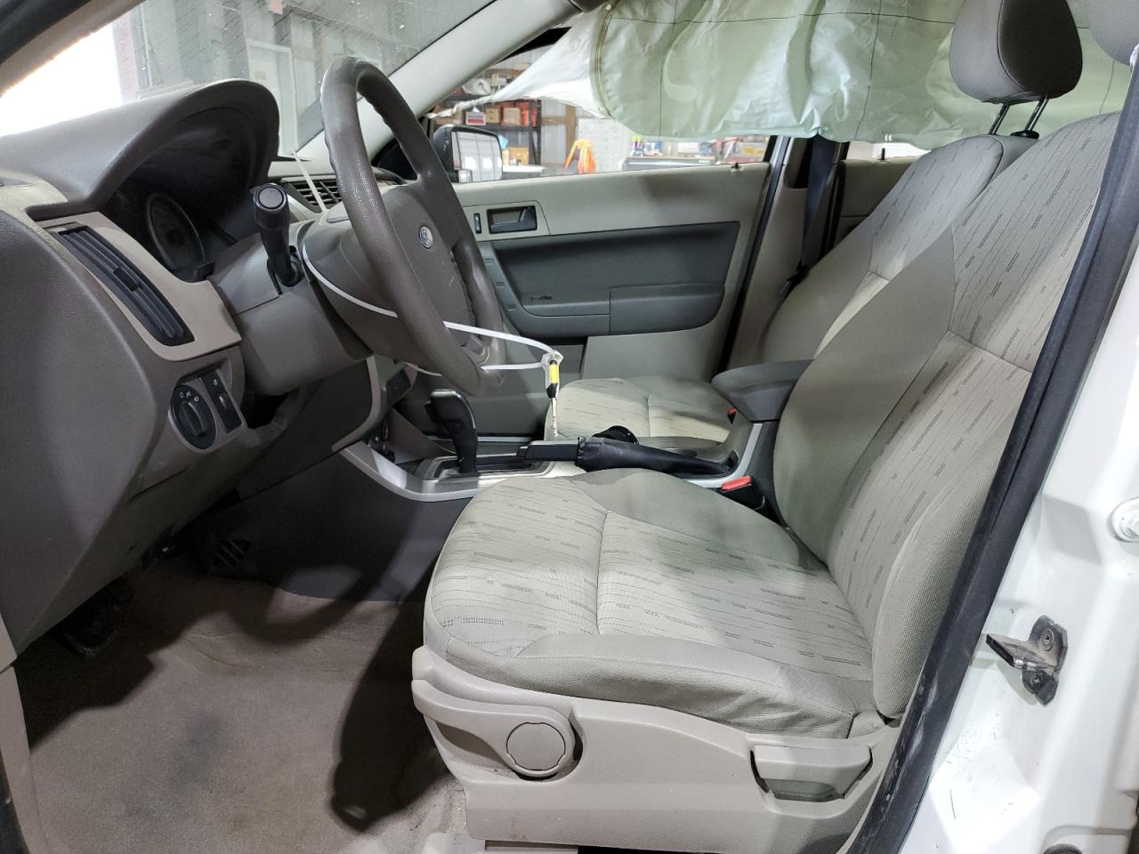 2010 Ford Focus - Image 7