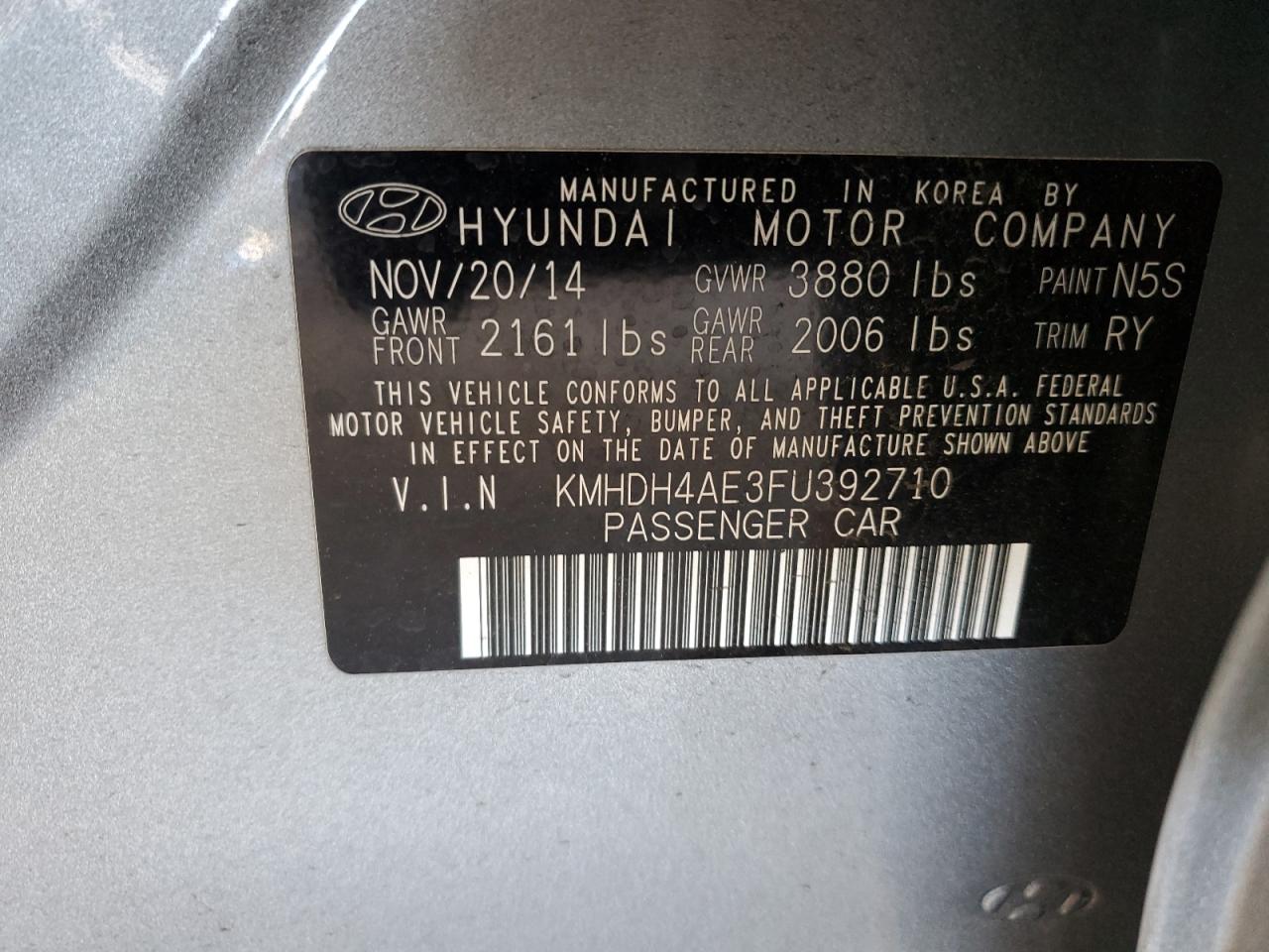 2015 Hyundai Elantra - Image 14