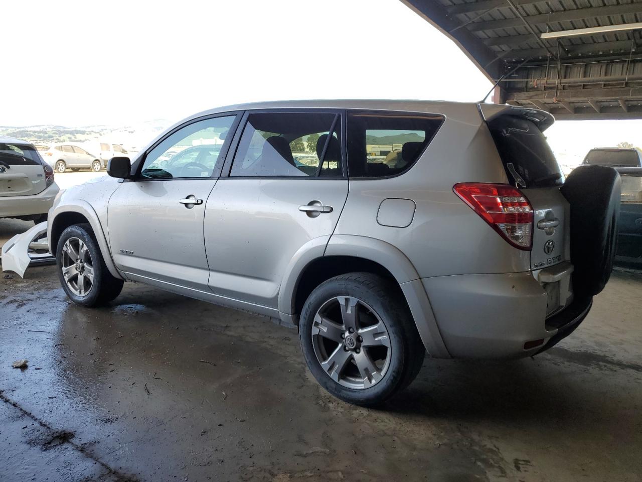 2010 Toyota RAV 4 - Image 2