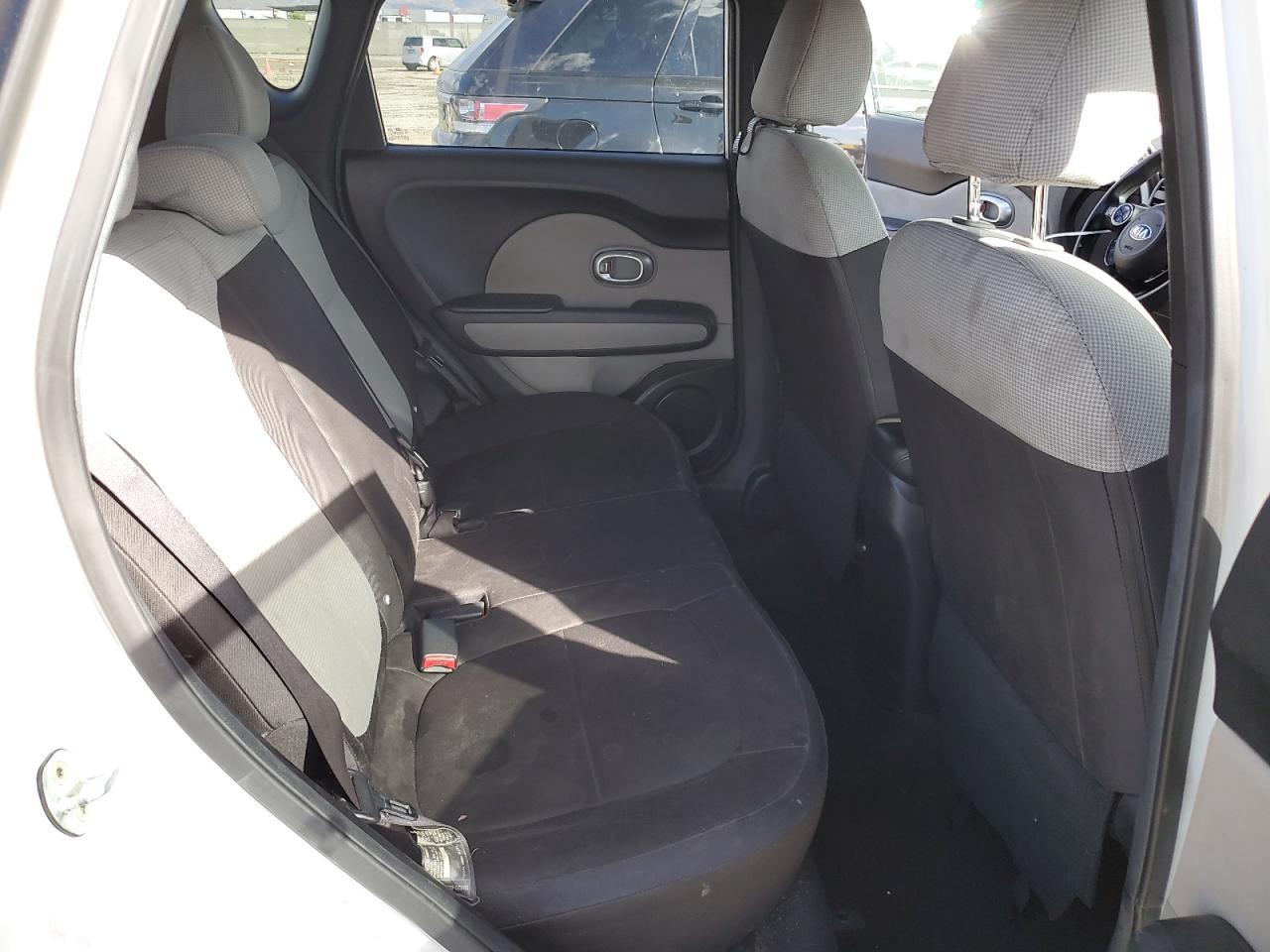 2016 Kia Soul - Image 11