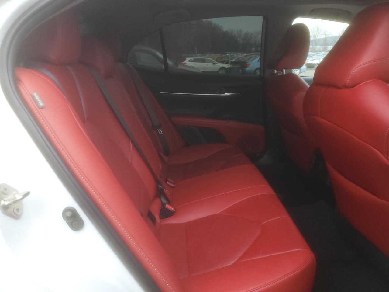 2019 Toyota Camry - Image 10