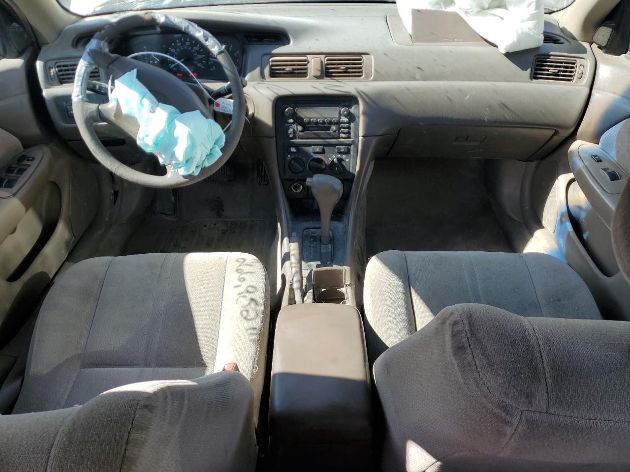 2001 Toyota Camry - Image 8