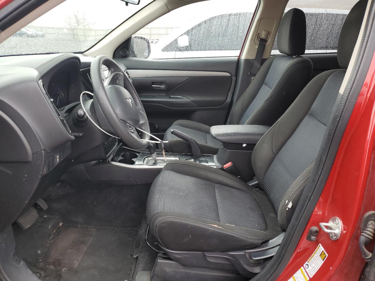 2018 Mitsubishi Outlander - Image 7