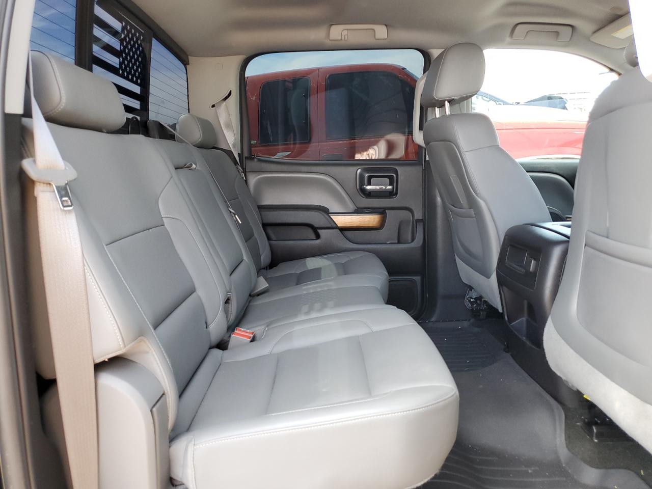 2014 Chevrolet Silverado - Image 10