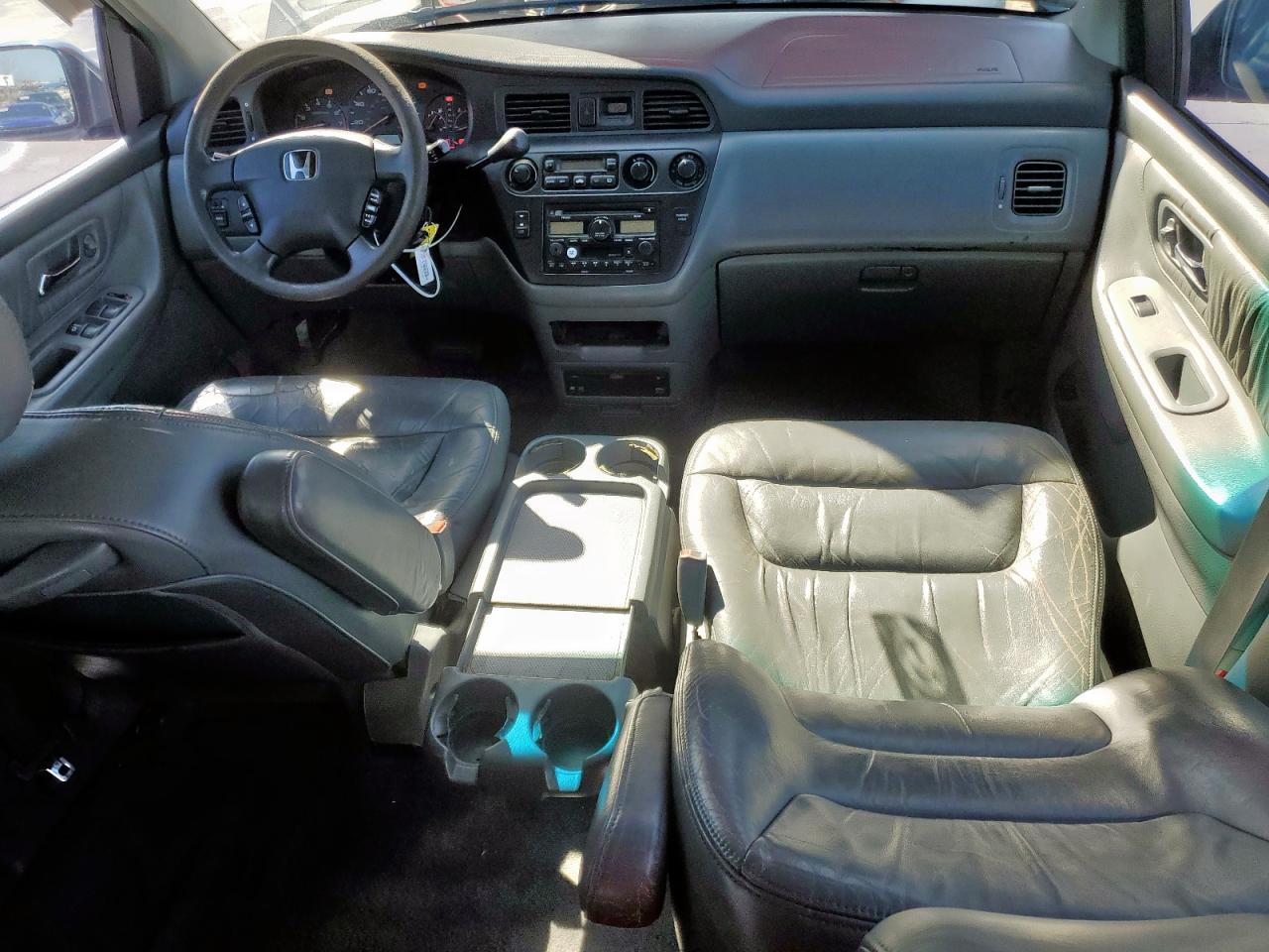 2004 Honda Odyssey - Image 8
