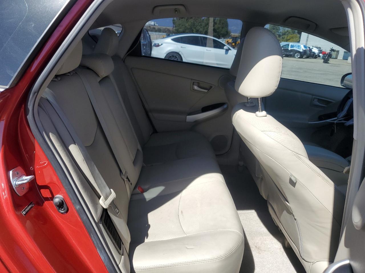 2010 Toyota Prius - Image 11