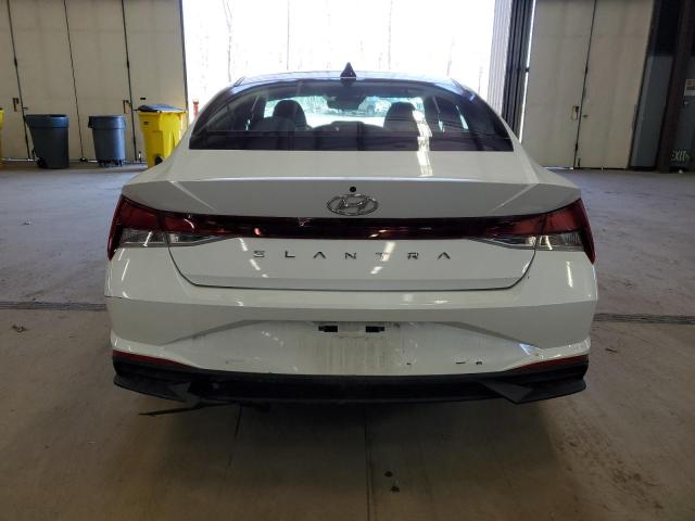 HYUNDAI ELANTRA 2023 Белы