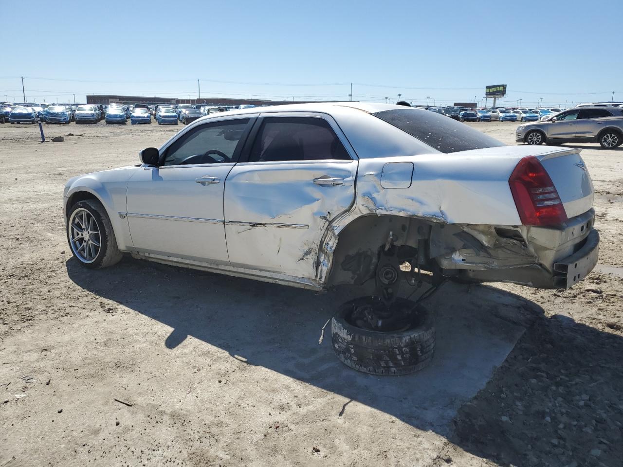 2006 Chrysler 300 - Image 2