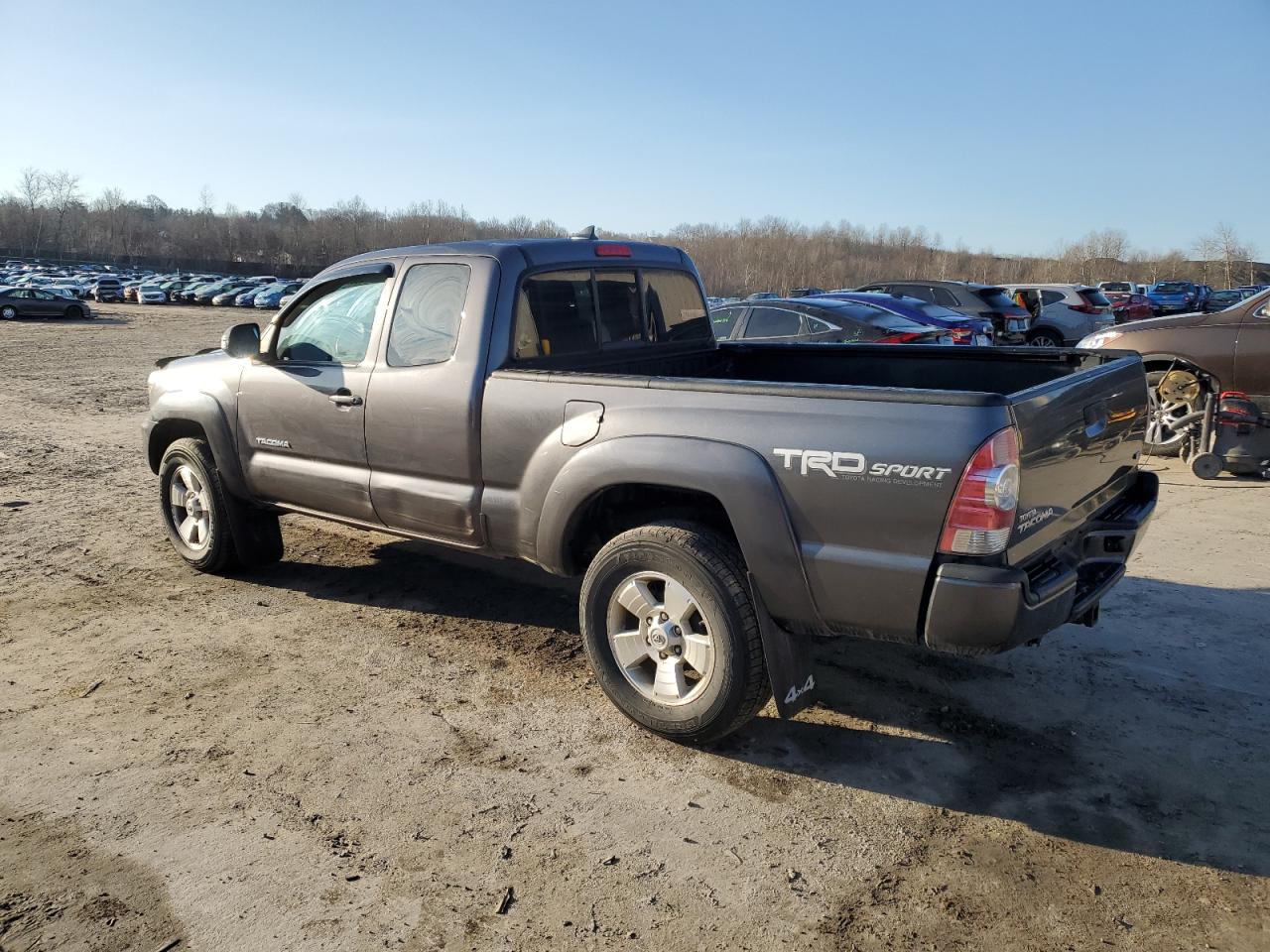 2015 Toyota Tacoma - Image 2