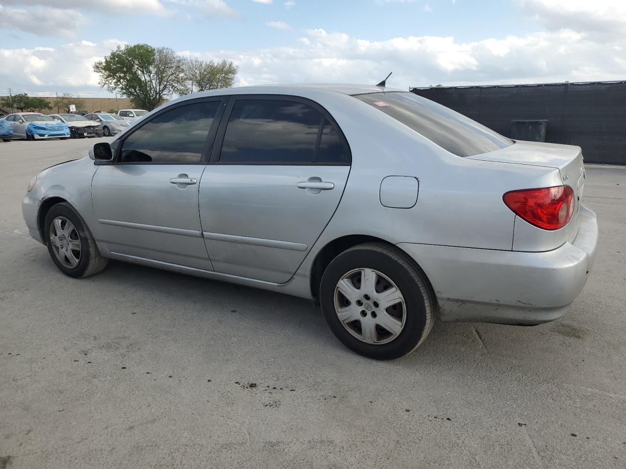 2005 Toyota Corolla - Image 2