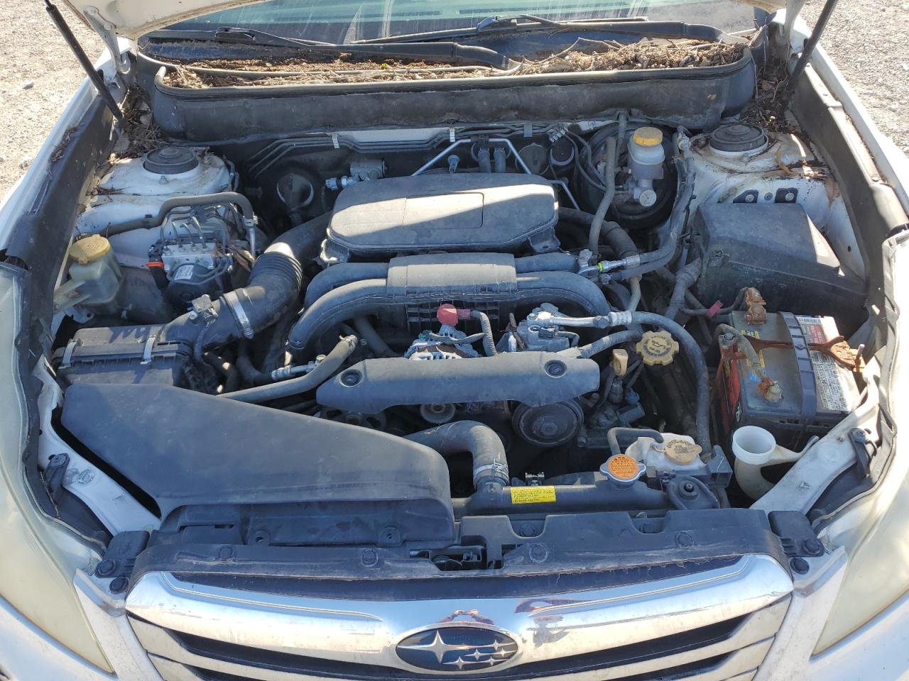 2011 Subaru Outback - Image 12