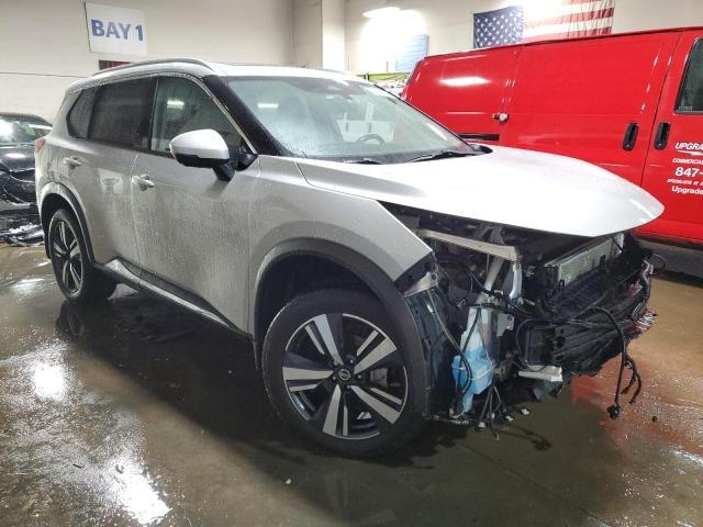  NISSAN ROGUE 2021 Srebrny