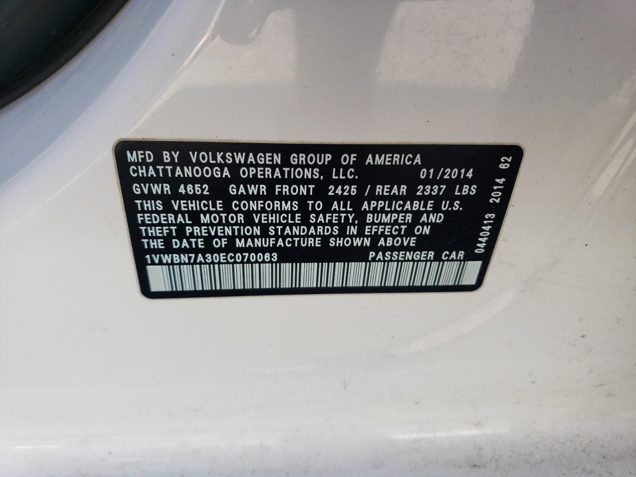 2014 Volkswagen Passat - Image 14