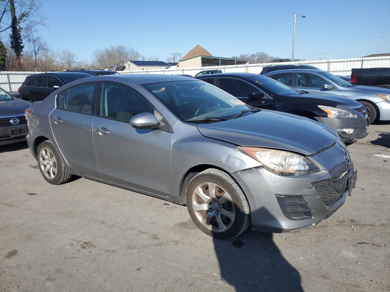 2010 Mazda 3 - Image 4