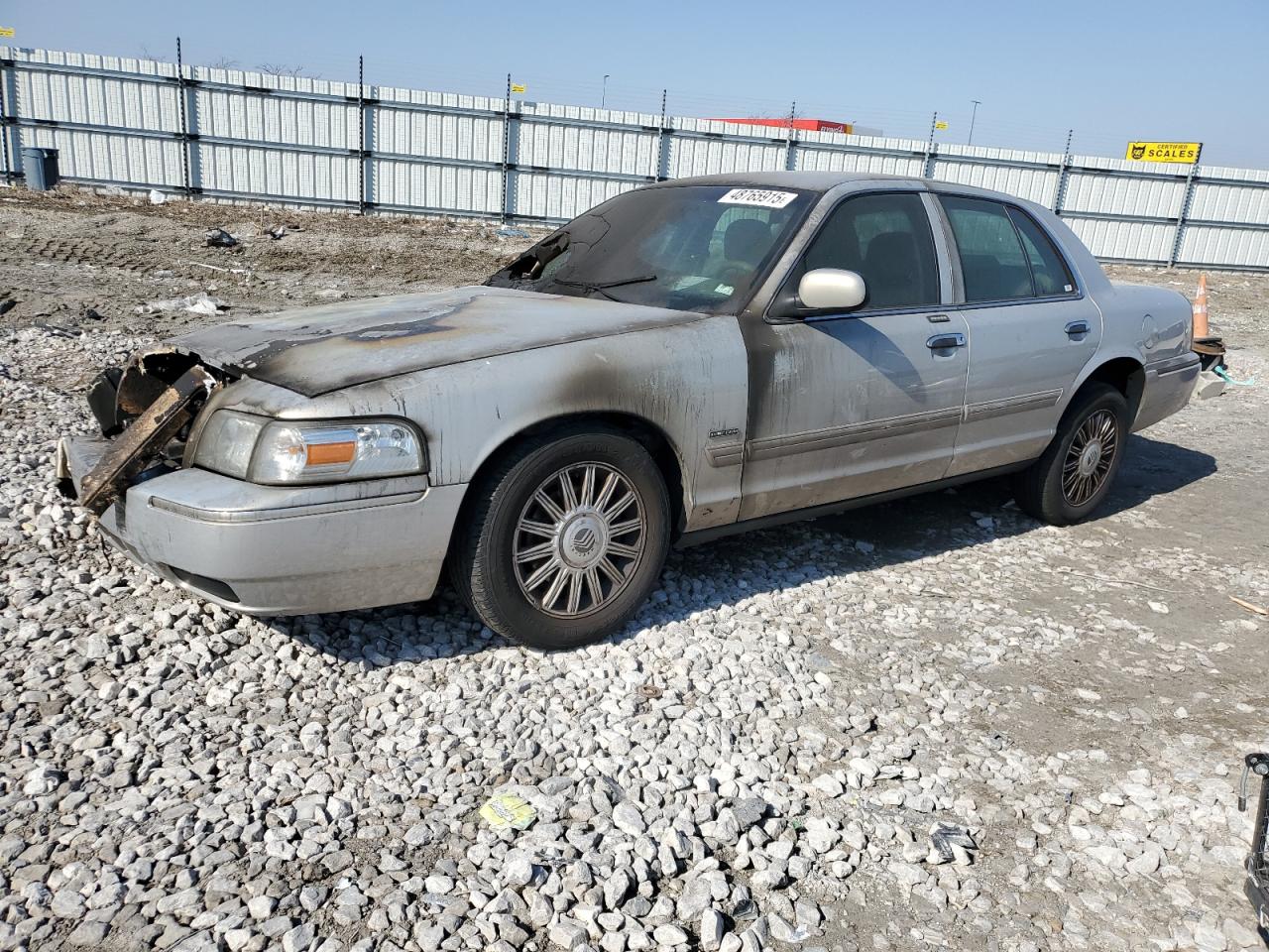 2010 Mercury Grand Marquis Ls for Sale in Cahokia Heights, IL - Burn