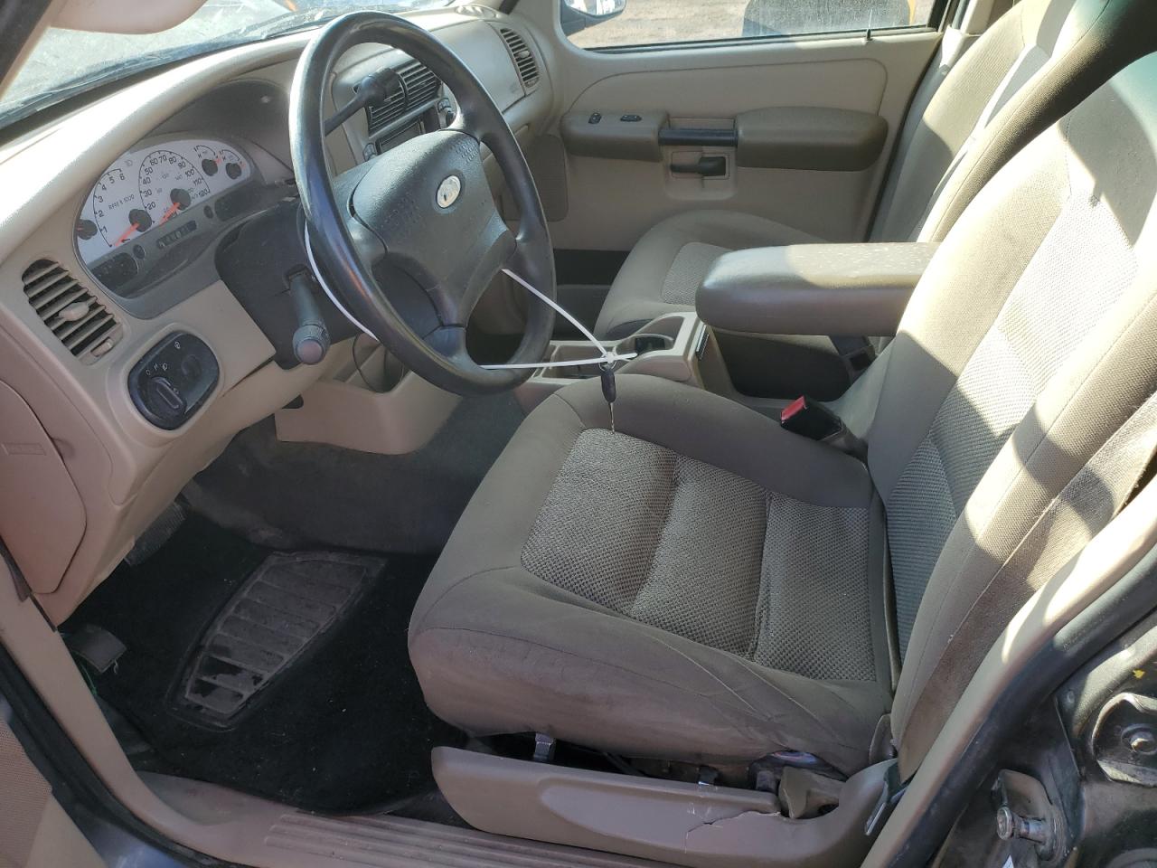 2005 Ford Explorer - Image 7