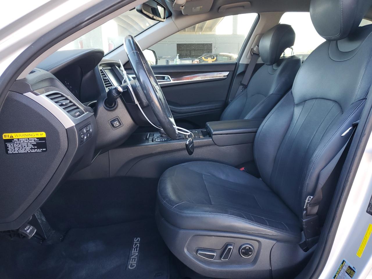 2015 Hyundai Genesis - Image 7