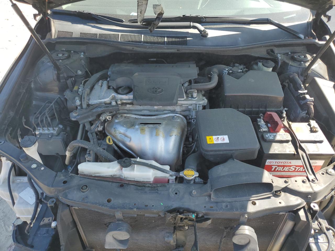 2015 Toyota Camry - Image 11