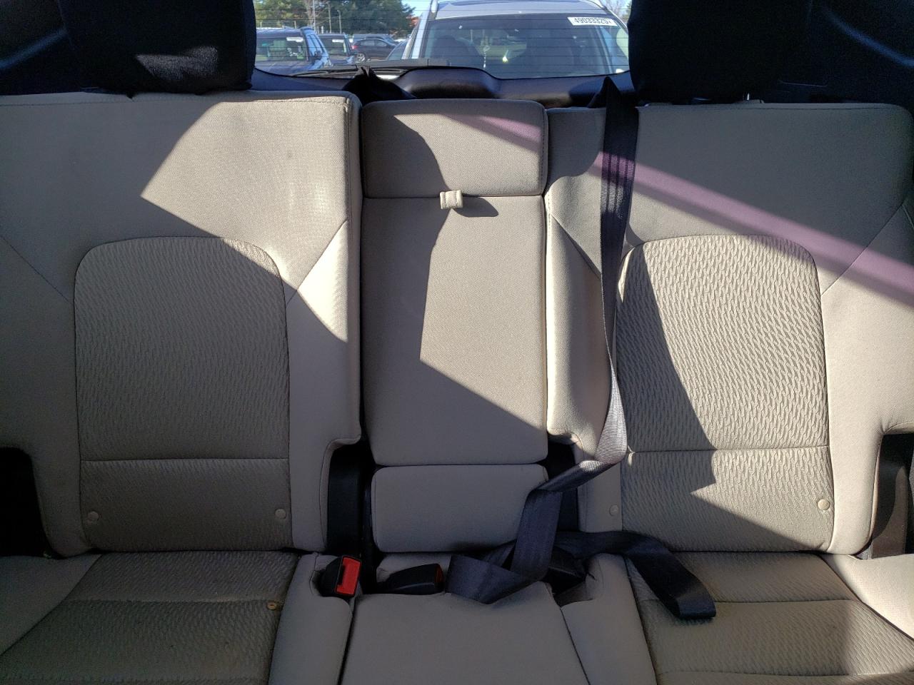 2018 Hyundai Santa Fe - Image 10