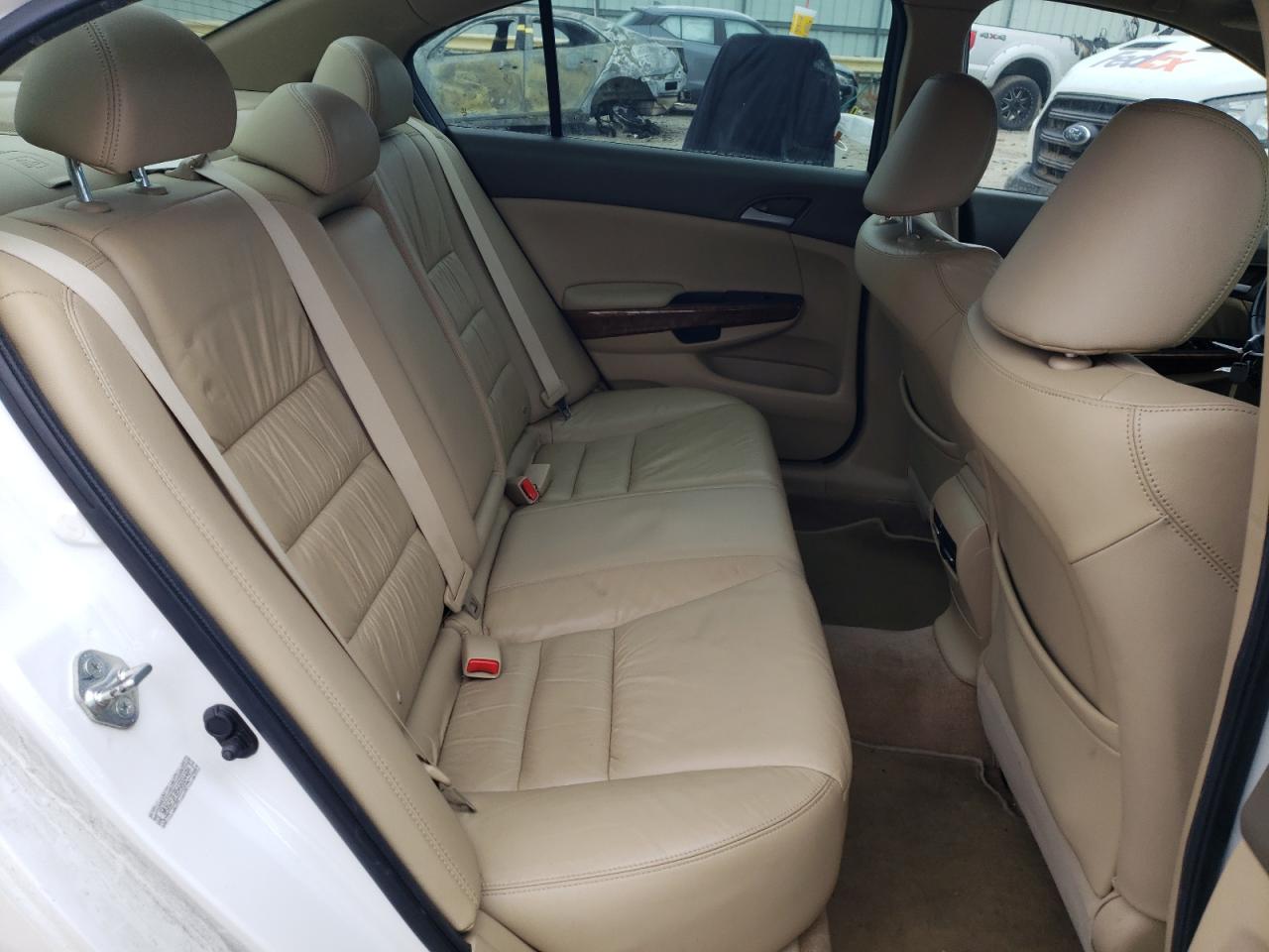 2010 Honda Accord - Image 10