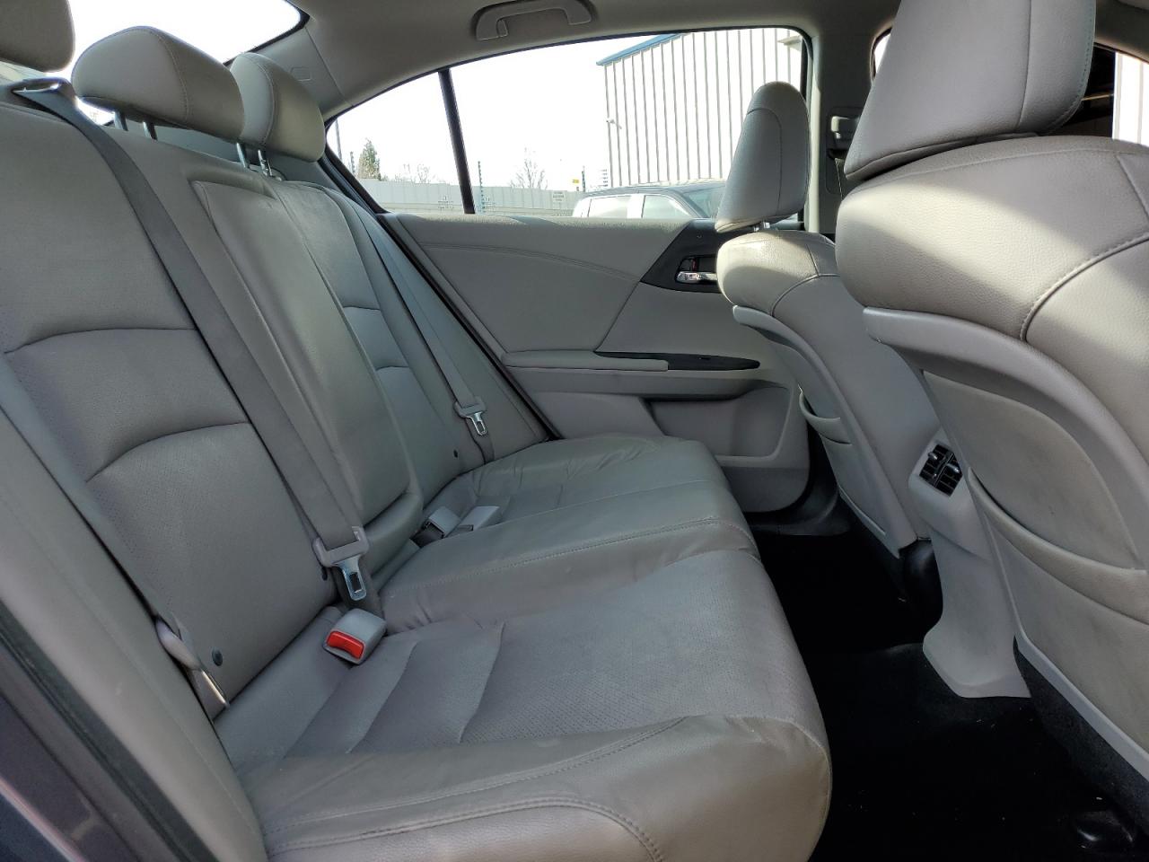 2013 Honda Accord - Image 10
