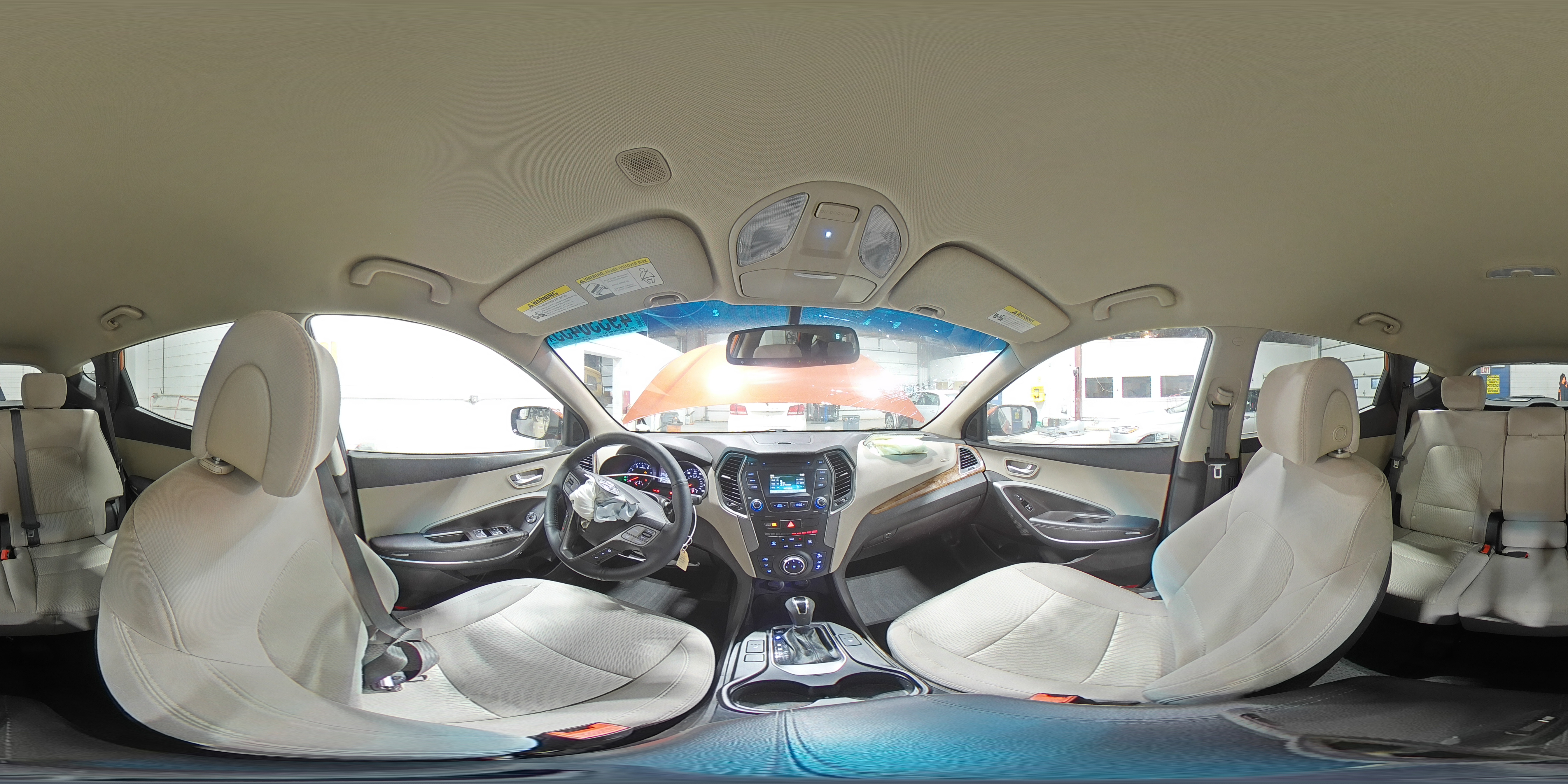 2016 Hyundai Santa Fe - Image 13
