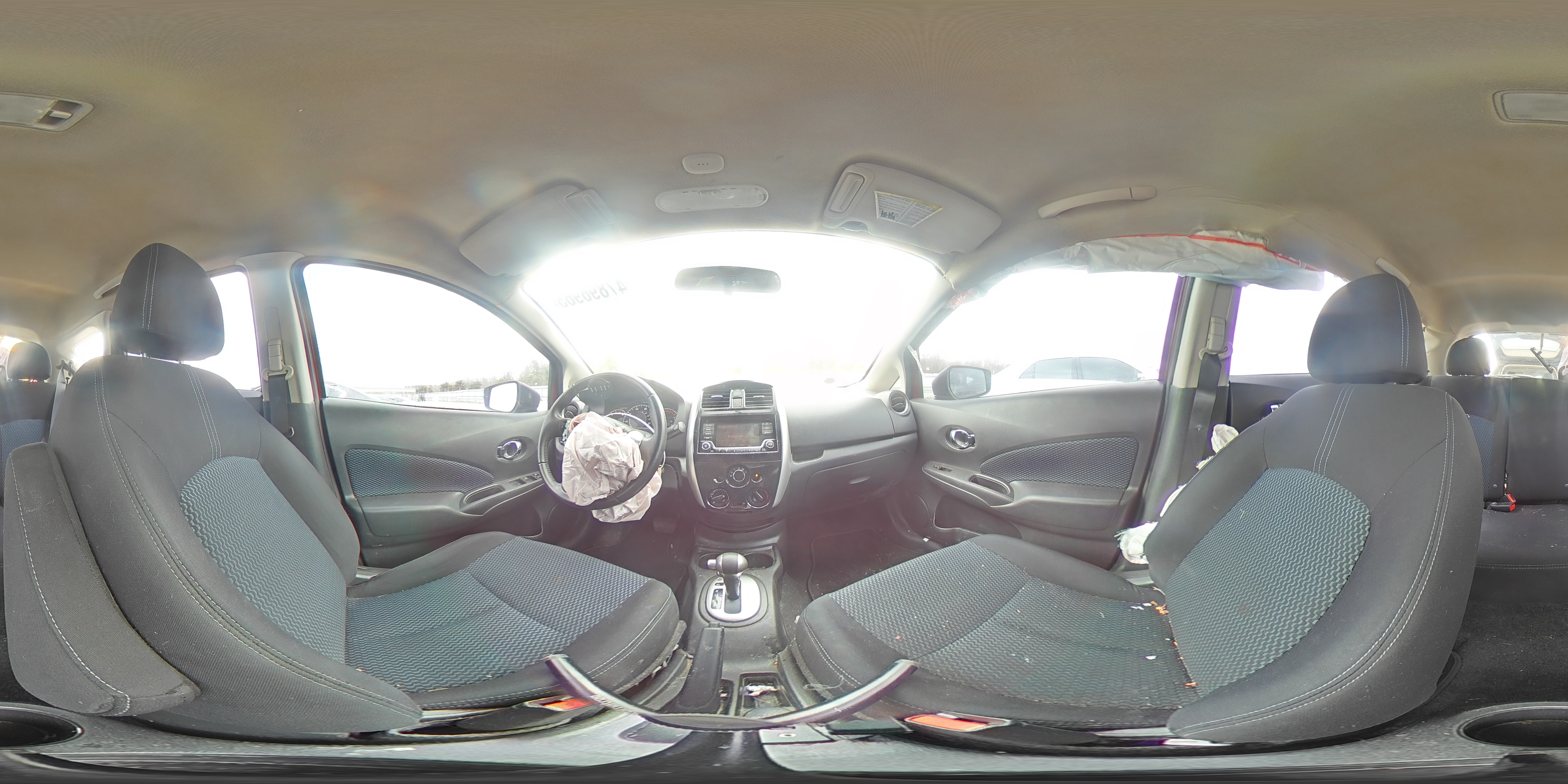 2016 Nissan Versa - Image 14