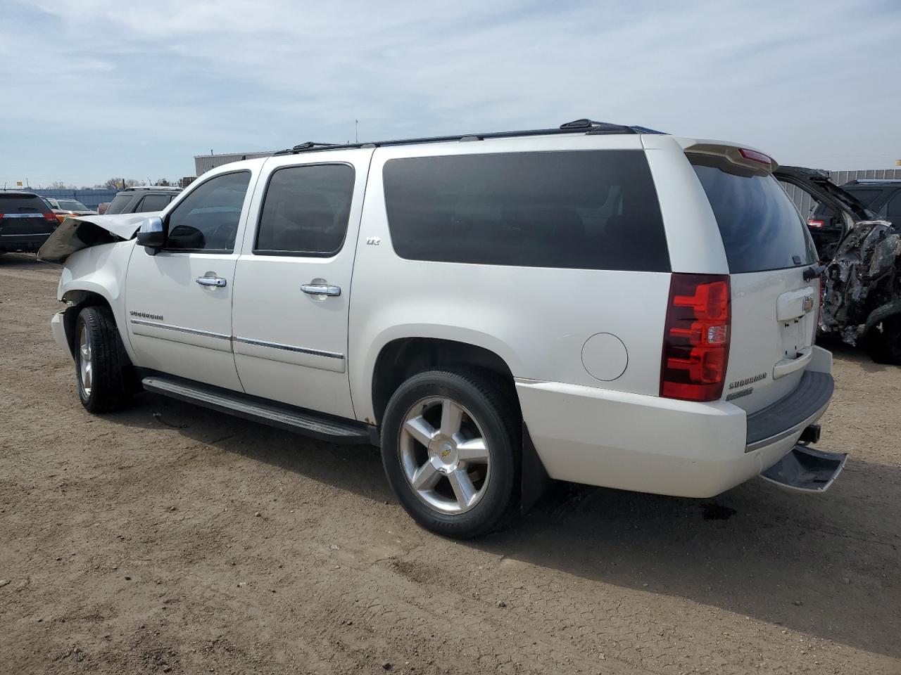 2010 Chevrolet Suburban - Image 2
