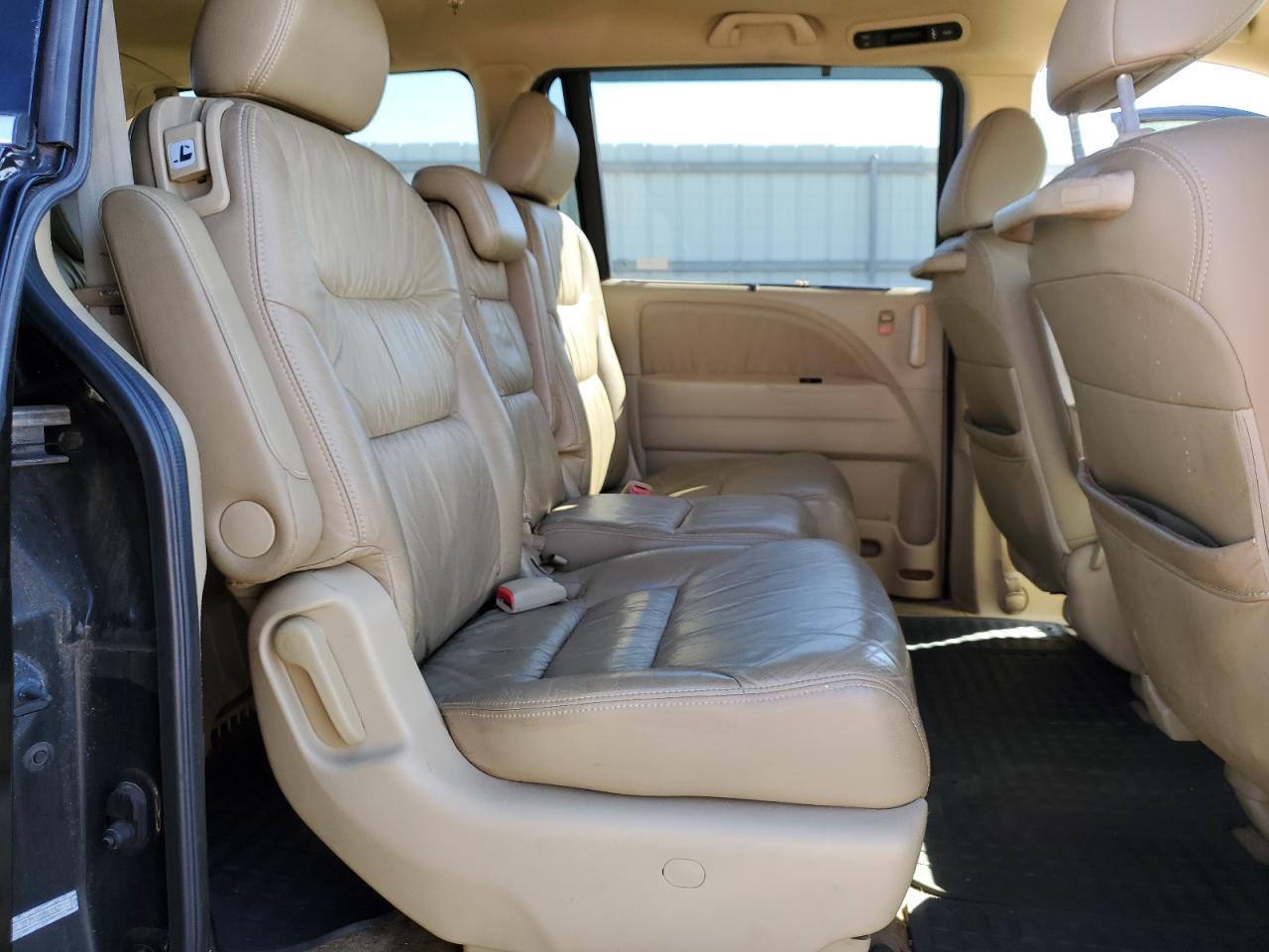 2008 Honda Odyssey - Image 11