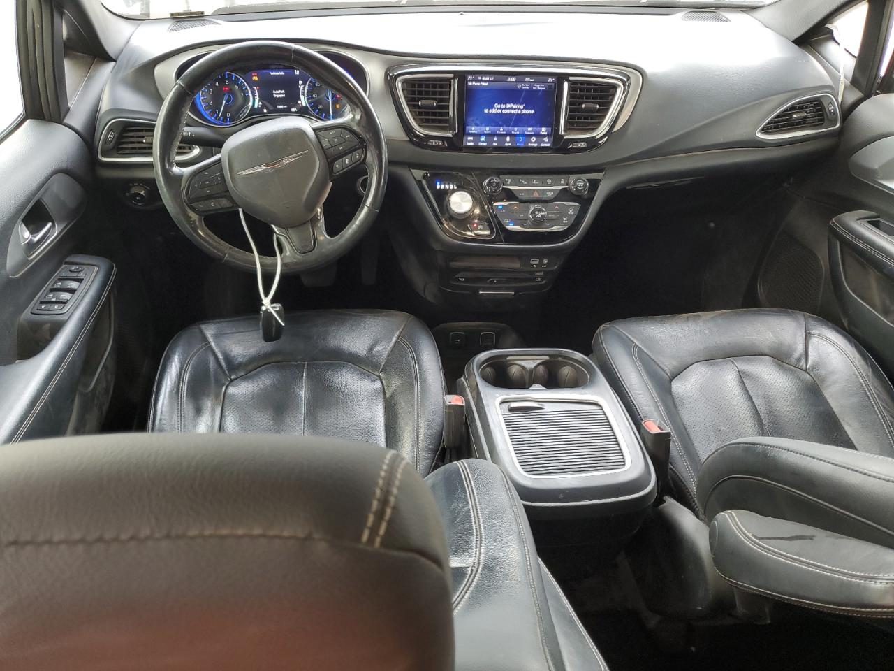 2019 Chrysler Pacifica - Image 8