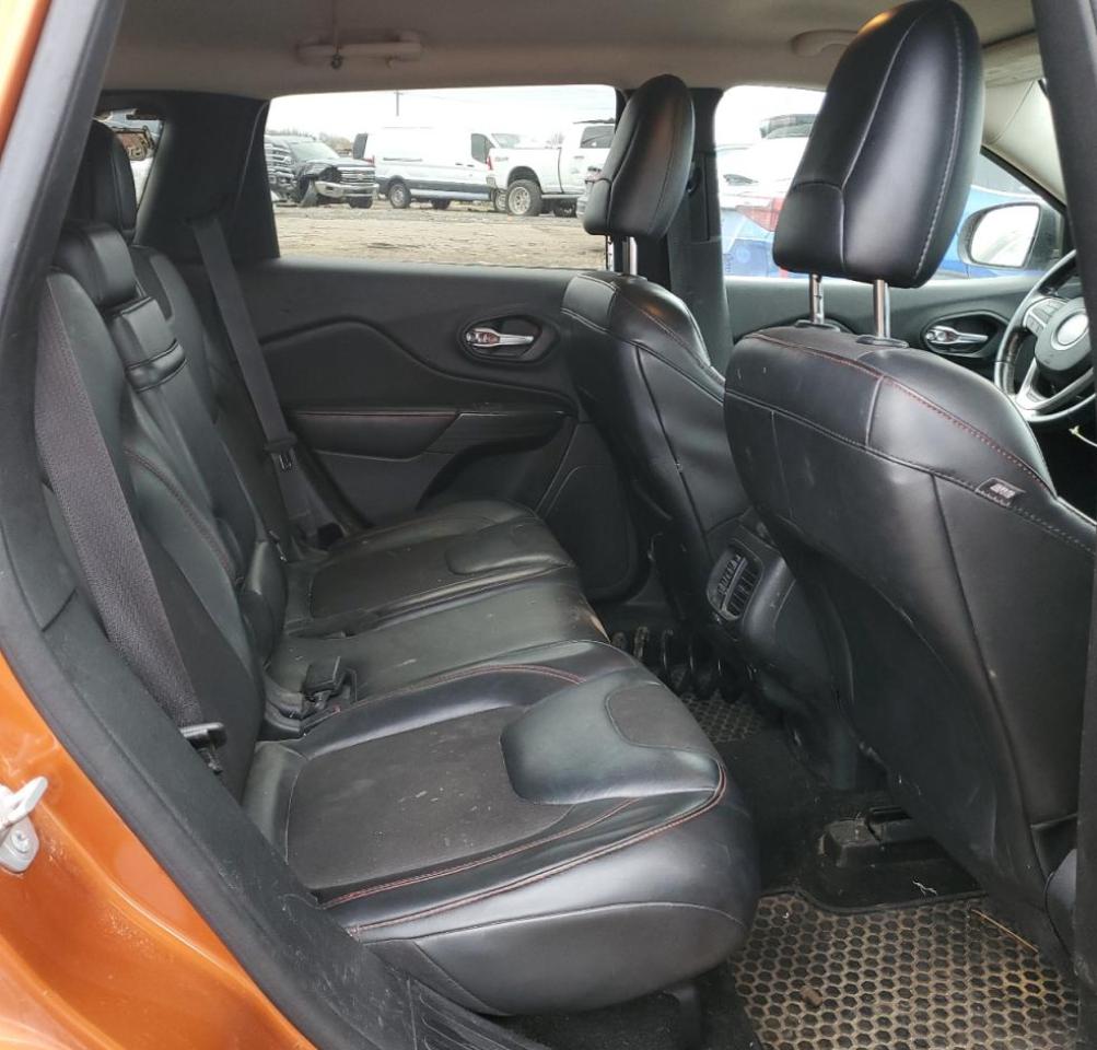 2015 Jeep Cherokee - Image 12