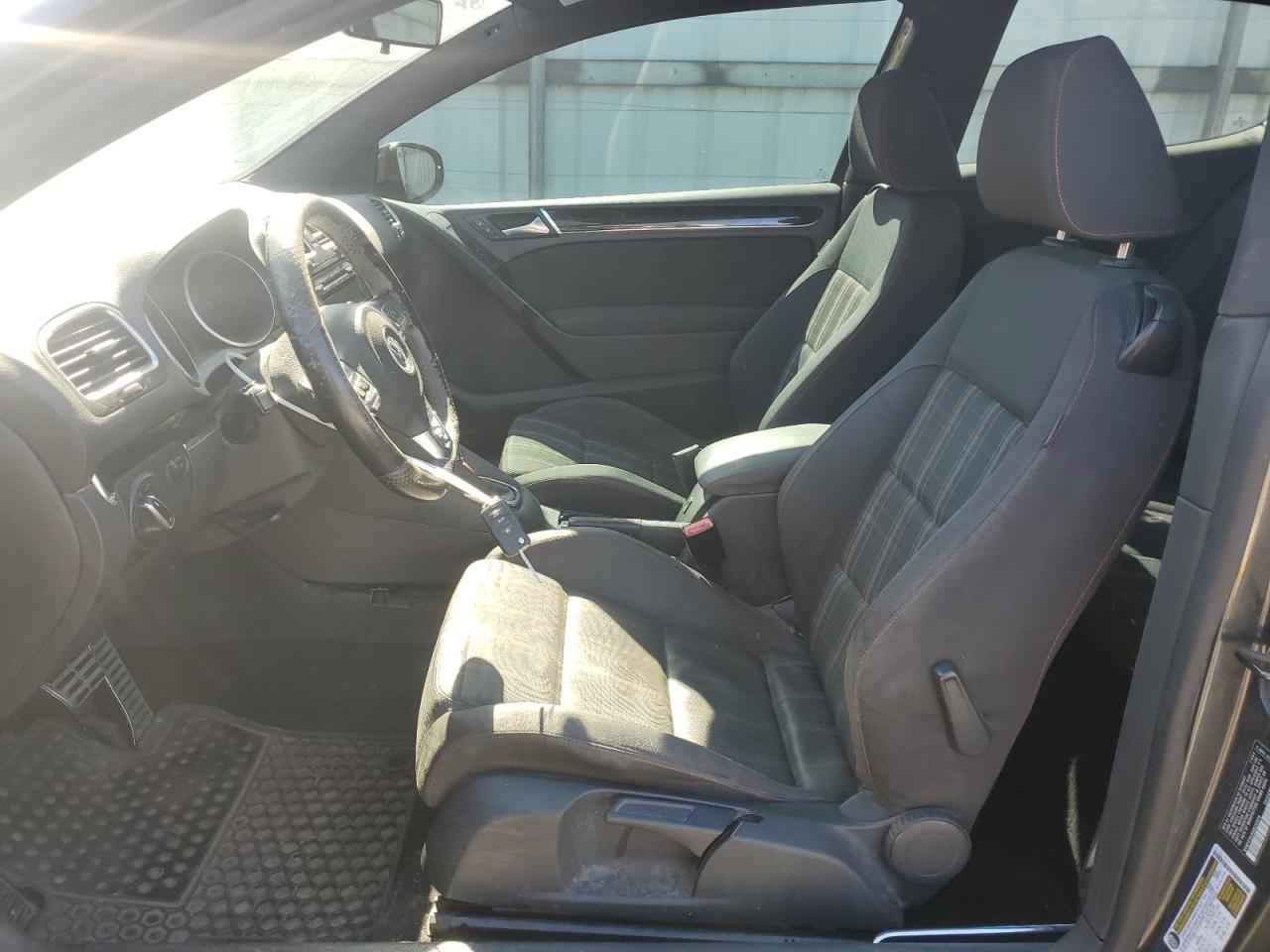 2010 Volkswagen GTI - Image 7