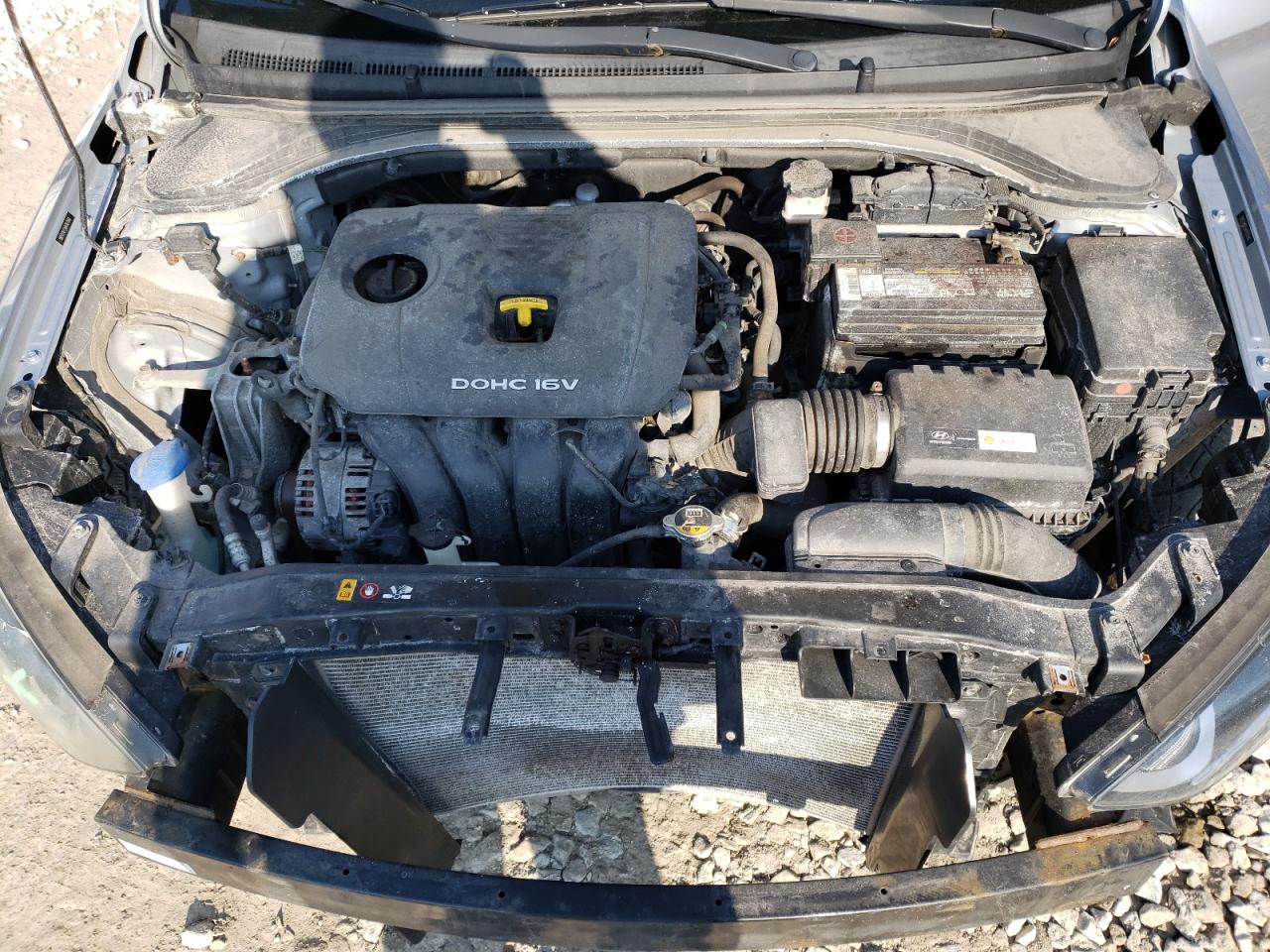 2017 Hyundai Elantra - Image 11